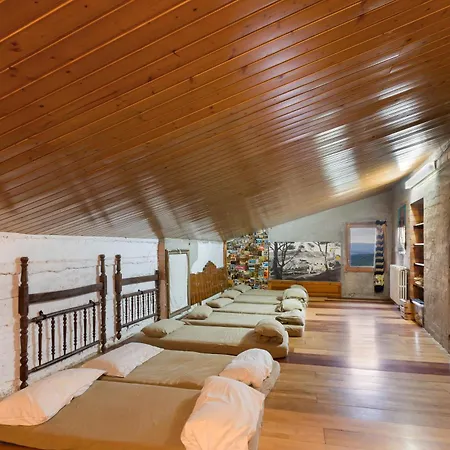 Casa Refugi Les Orenetes Chalet Rocafort (Catalonia)